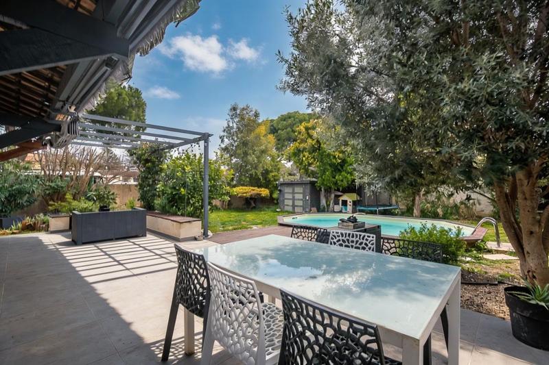 Maison - 143 m² - 5 pièces