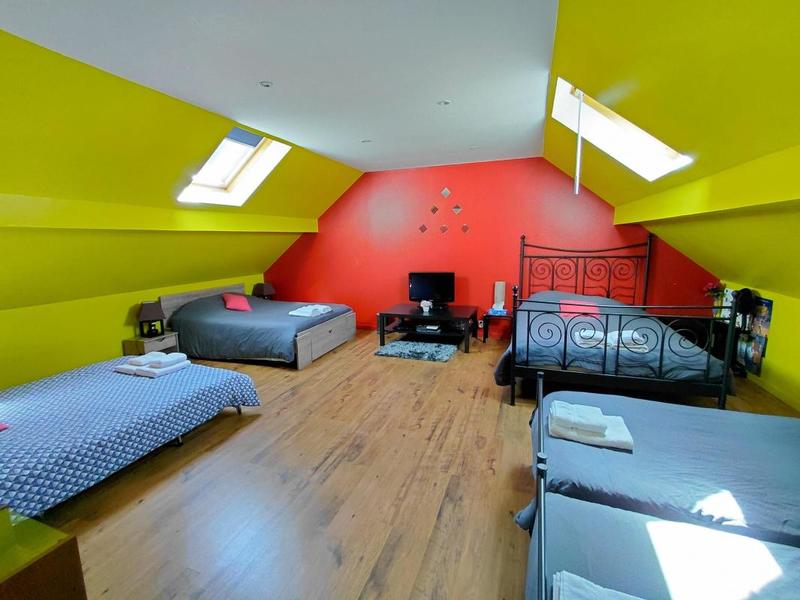 Maison - 250 m² - 7 pièces