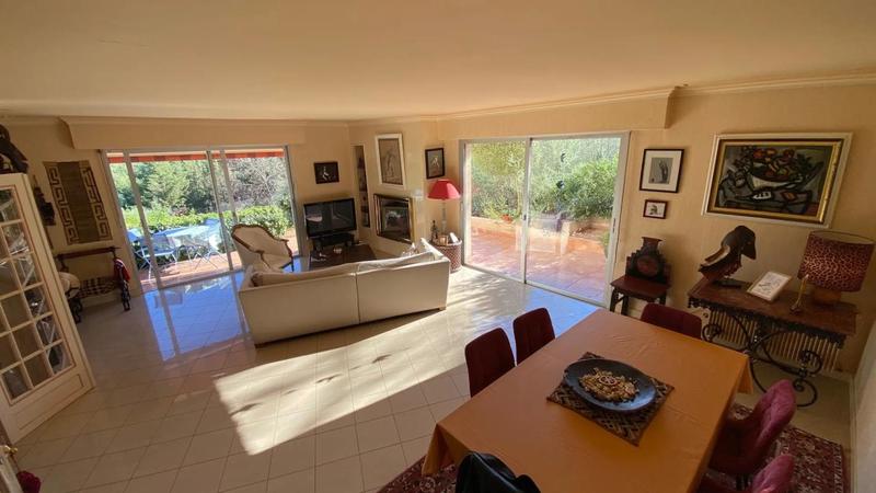 Maison - 170 m² - 9 pièces