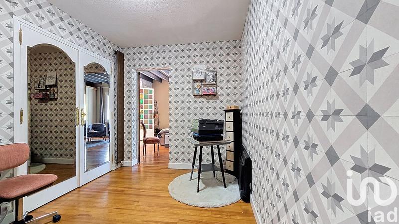 Maison - 246 m² - 7 pièces