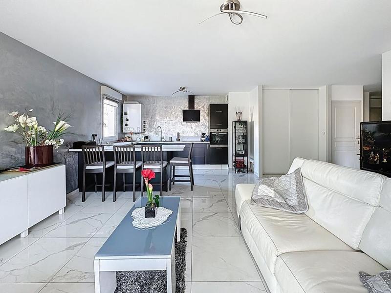 Appartement - 64 m² - 3 pièces