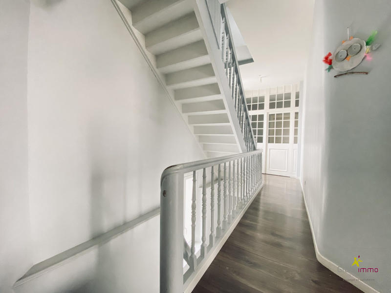 Appartement - 176 m² - 5 pièces