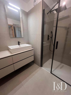 Appartement - 85 m² - 3 pièces