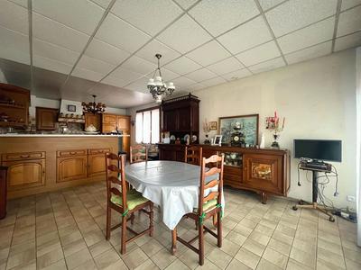Maison - 157 m² - 7 pièces