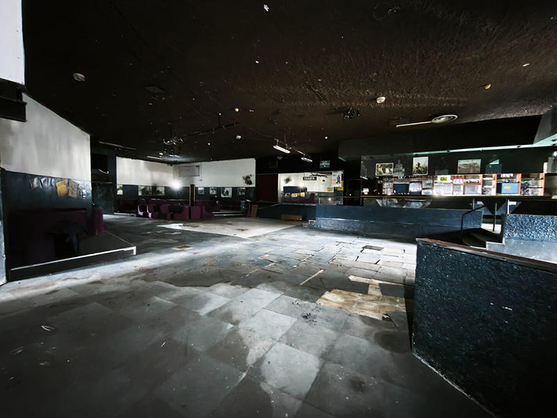 Local d'activité / Entrepôt - 924 m² - 5 pièces