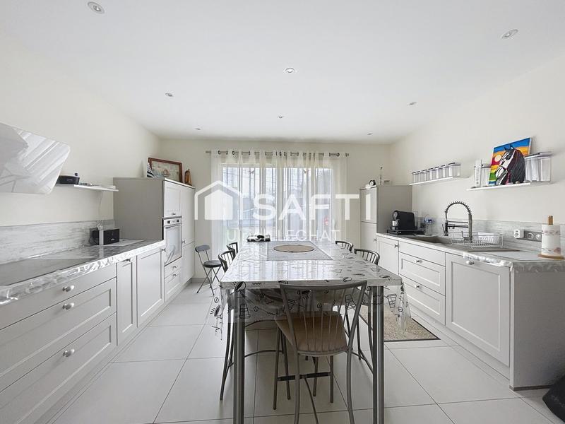 Maison - 140 m² - 6 pièces