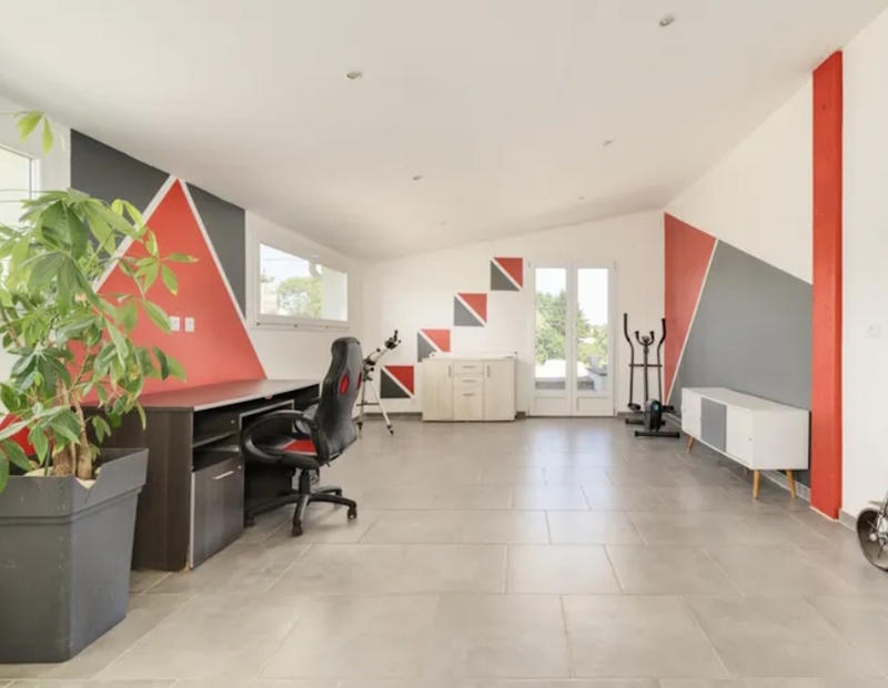 Maison - 221 m² - 10 pièces