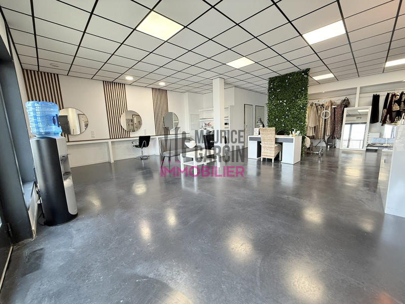 Fonds de commerce - Local d'activité / Entrepôt - 120 m²