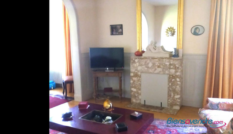 Maison - 226 m² - 8 pièces