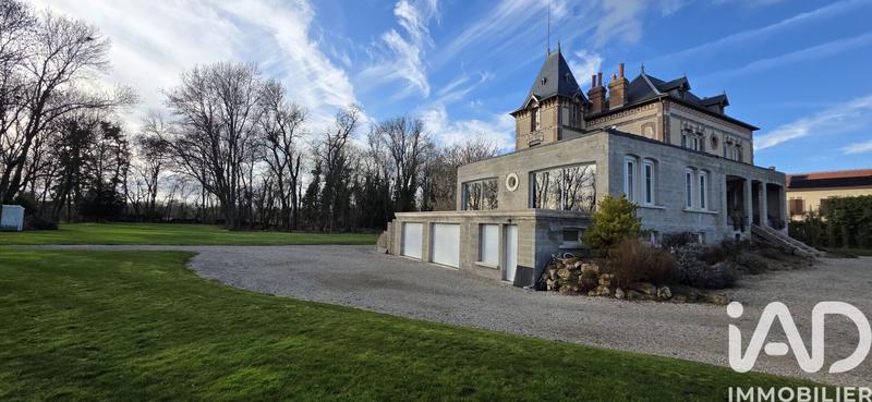 Maison - 226 m² - 8 pièces