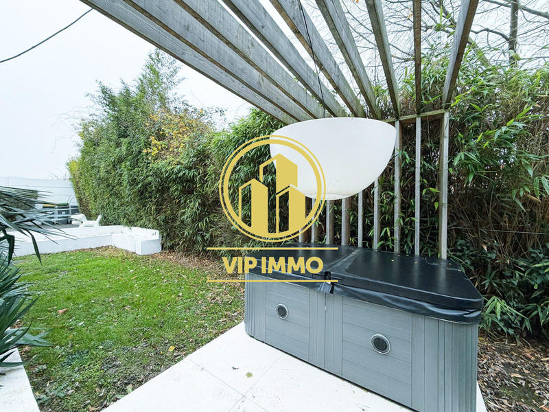 Maison - 137 m² - 6 pièces