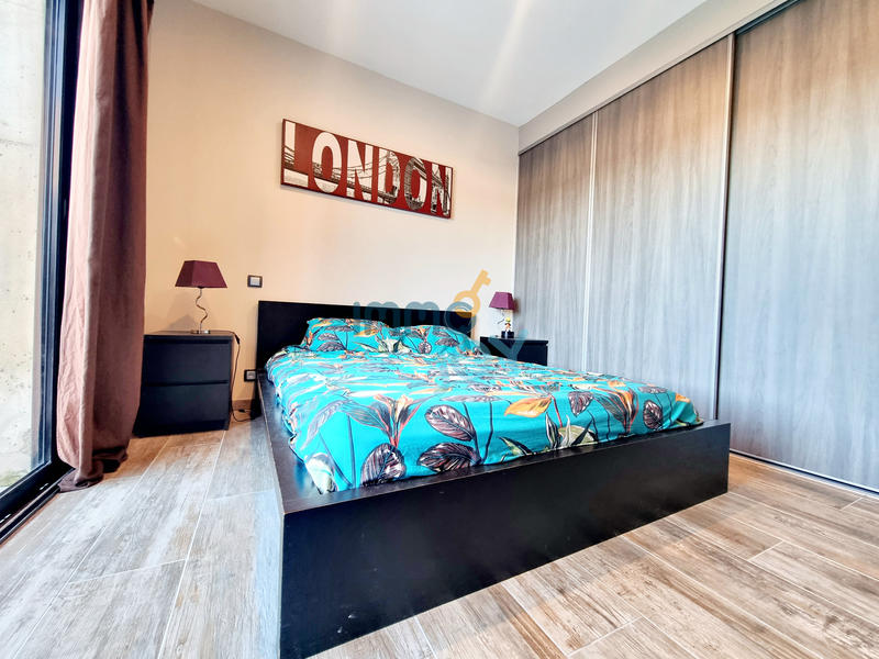 Maison - 257 m² - 10 pièces