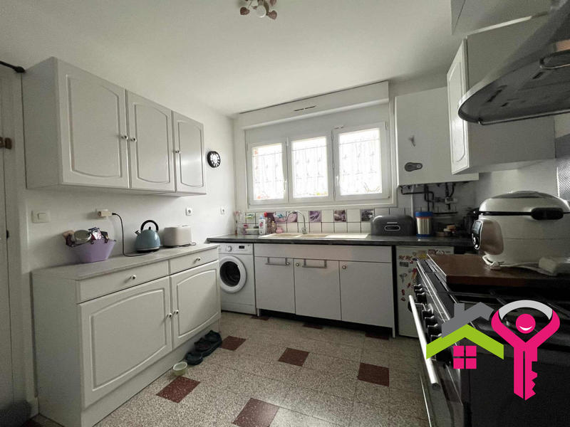 Maison - 90 m² - 5 pièces