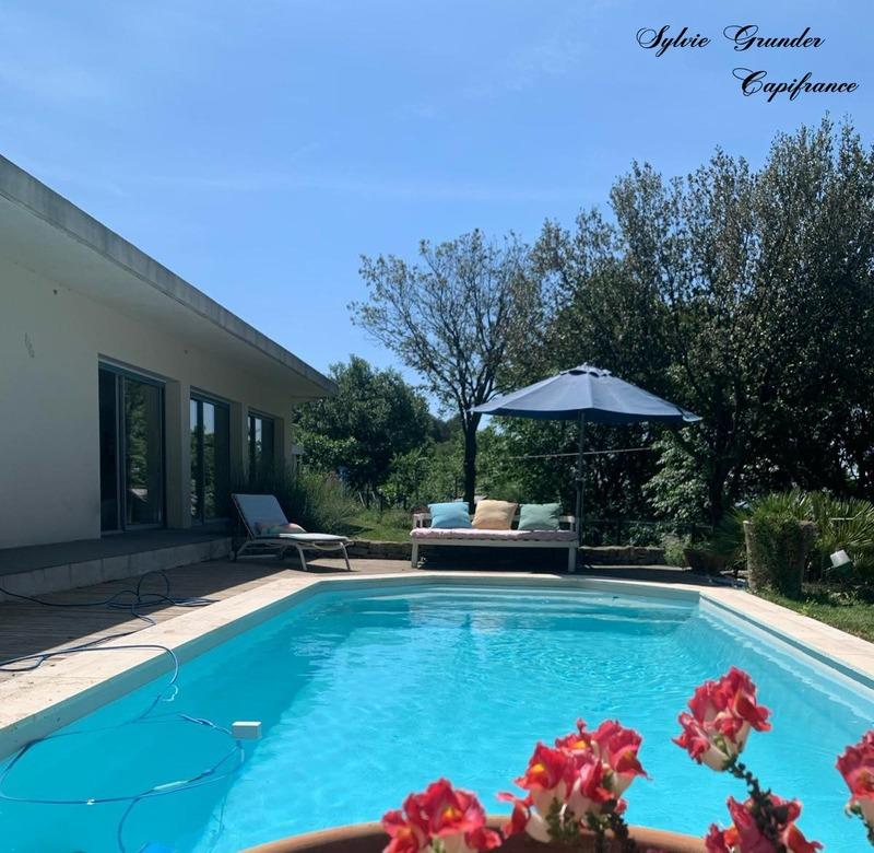 Maison - 180 m² - 5 pièces