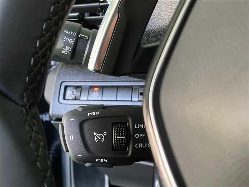 Peugeot 3008 Hybrid 225 e-Eat8 Allure Pack