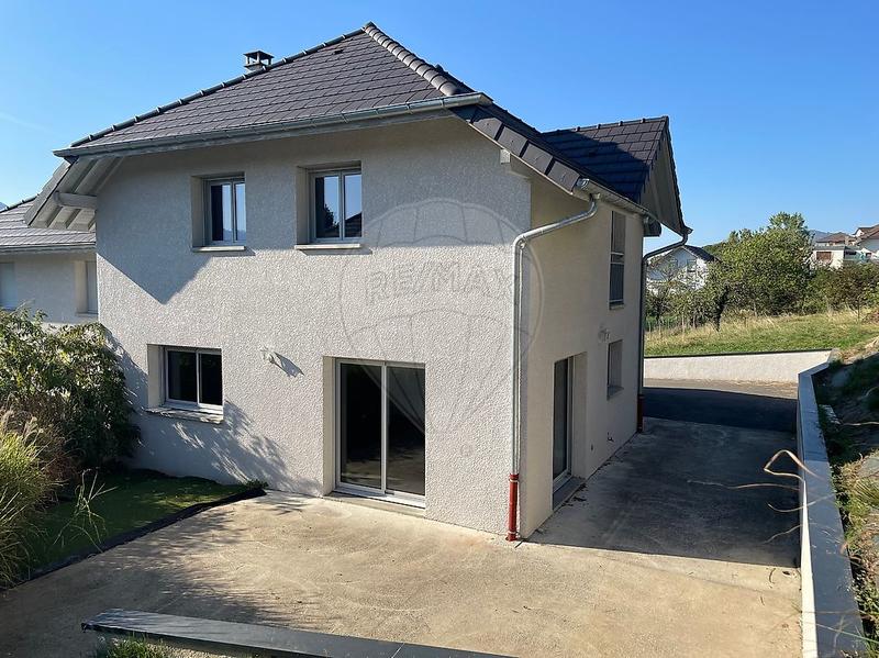 Maison - 112 m² - 4 pièces