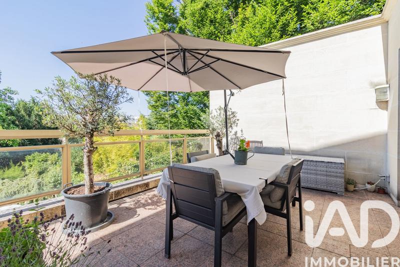 Maison de maîtres - 250 m² - 7 pièces