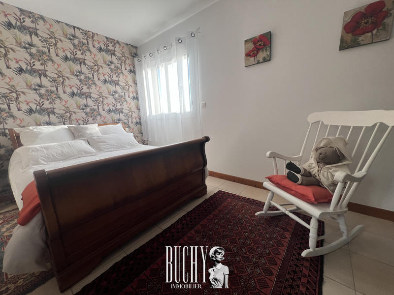 Maison - 202 m² - 7 pièces