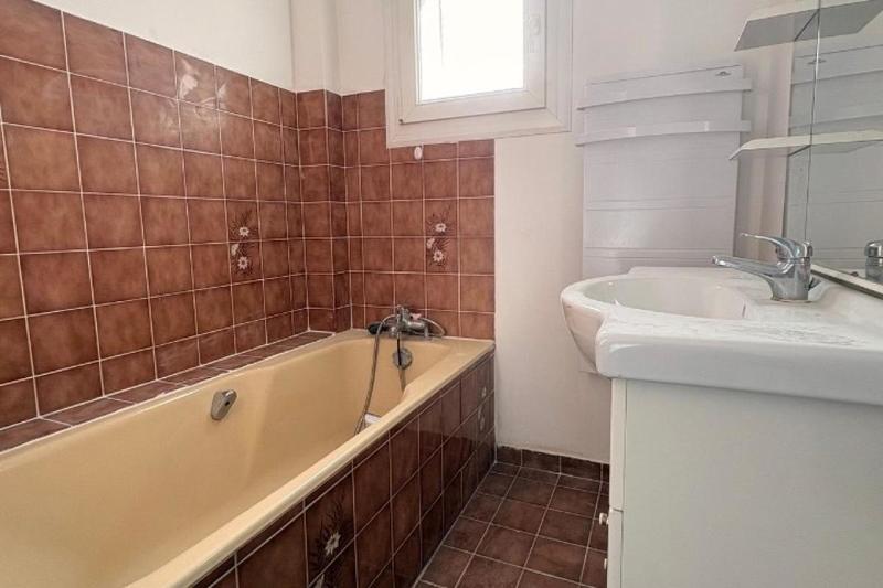 Maison - 113 m² - 9 pièces