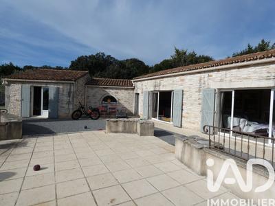 Maison - 145 m² - 5 pièces