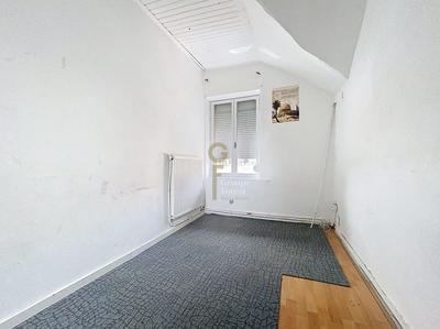 Maison - 115 m² - 8 pièces