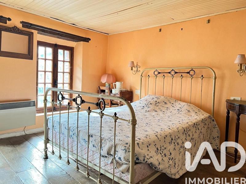 Maison - 208 m² - 9 pièces