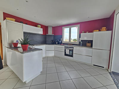 Maison - 177 m² - 6 pièces