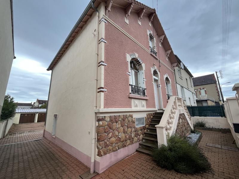 Maison - 162 m² - 6 pièces