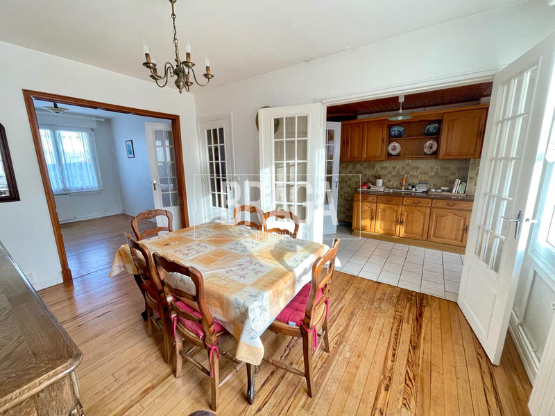 Maison - 90 m² - 5 pièces