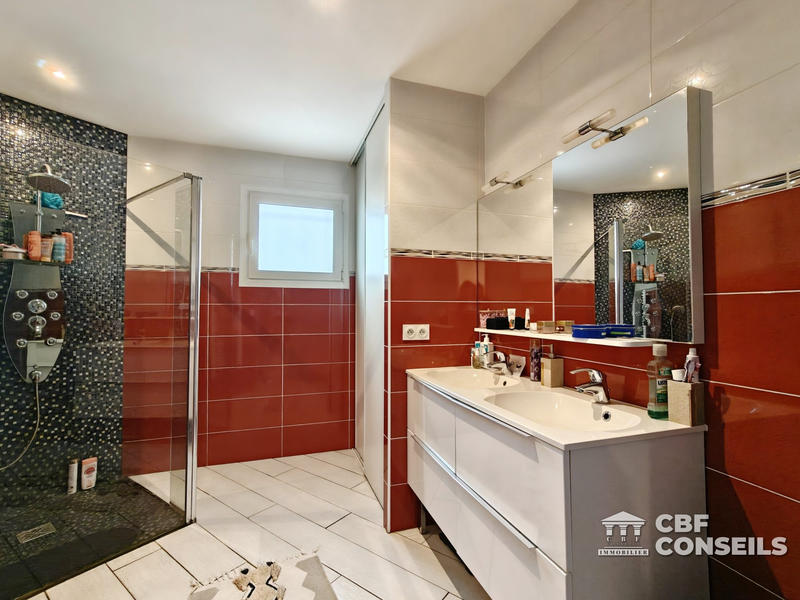 Maison - 160 m² - 7 pièces