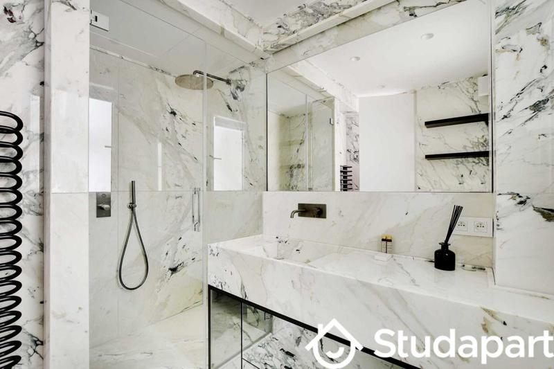 Appartement - 144 m² - 2 pièces