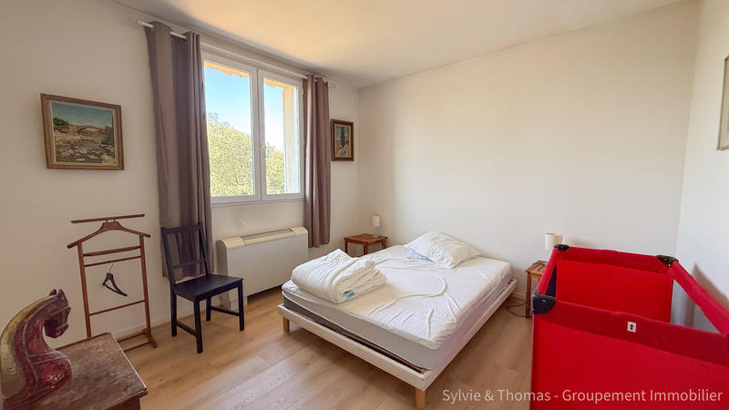 Maison - 285 m² - 8 pièces