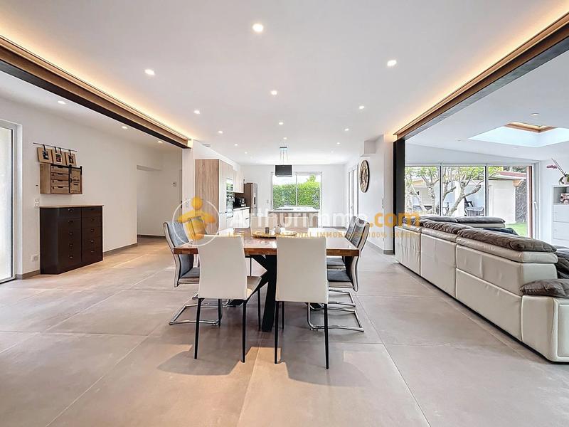 Maison - 175 m² - 5 pièces