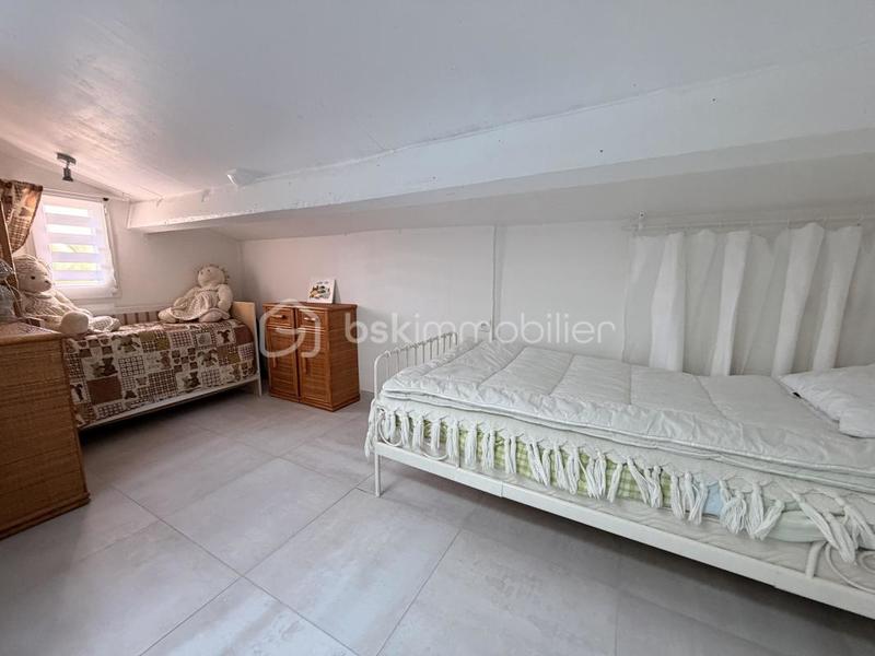 Villa - 202 m² - 10 pièces