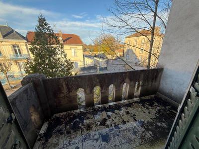 Maison - 270 m² - 7 pièces