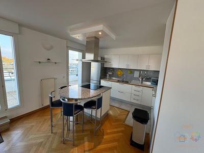 Appartement - 111 m² - 4 pièces