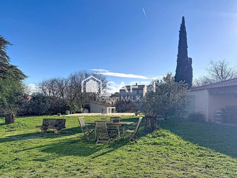 Maison - 180 m² - 5 pièces