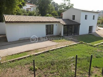 Maison - 168 m² - 6 pièces