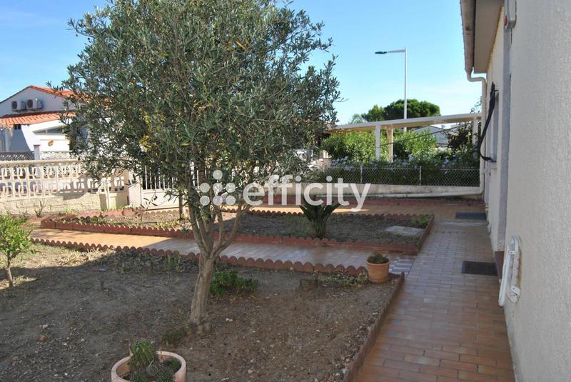 Villa - 100 m² - 5 pièces