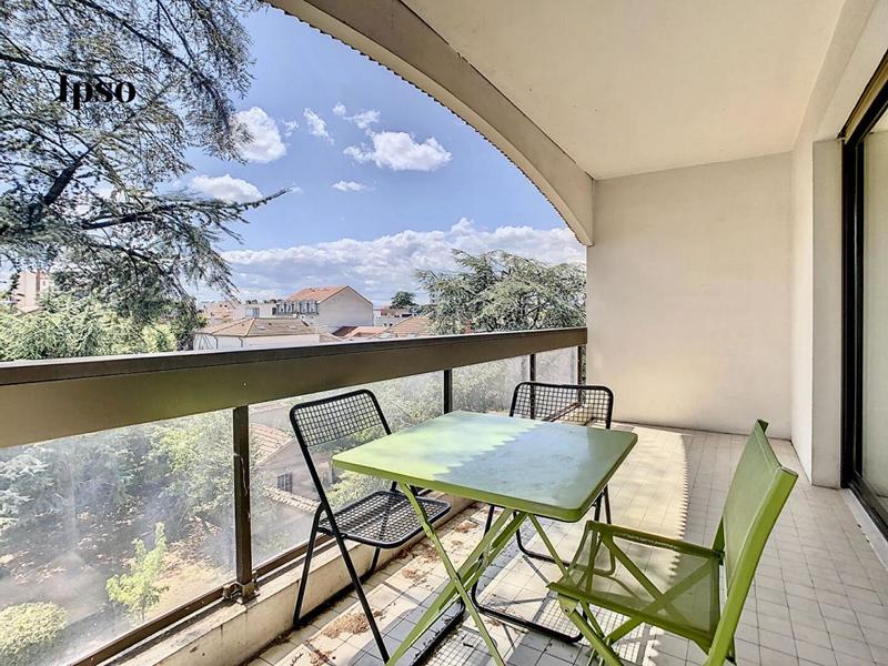 Appartement - 77 m² - 3 pièces