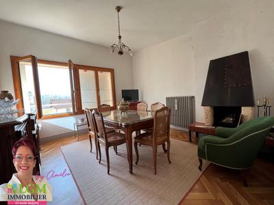 Maison - 87 m² - 5 pièces