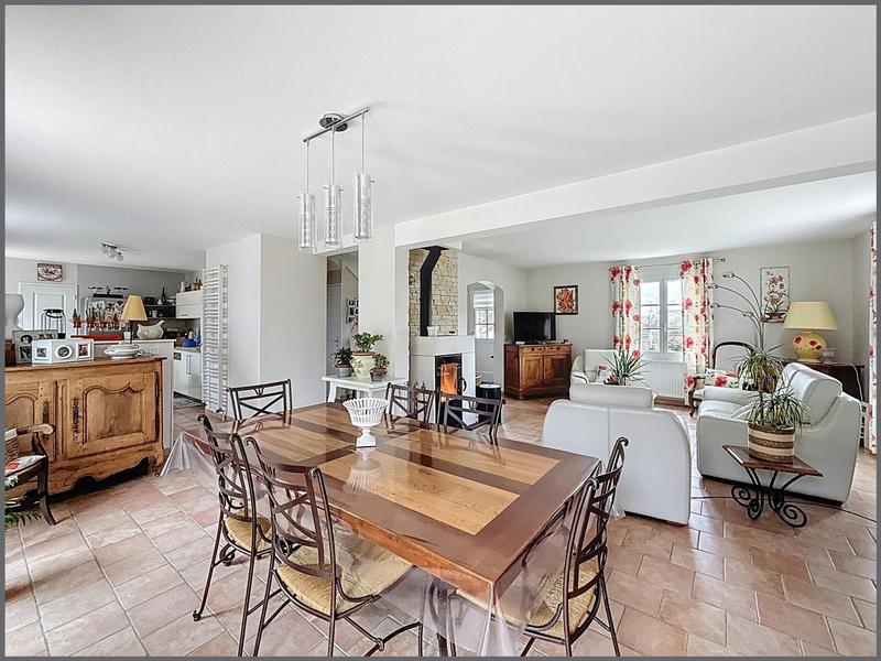 Maison - 184 m² - 8 pièces