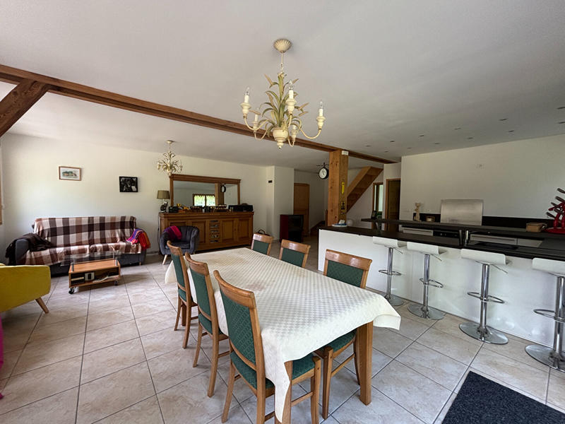 Maison - 500 m² - 5 pièces