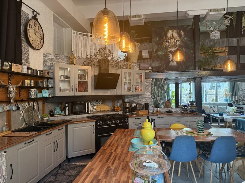 Appartement - 285 m² - 8 pièces