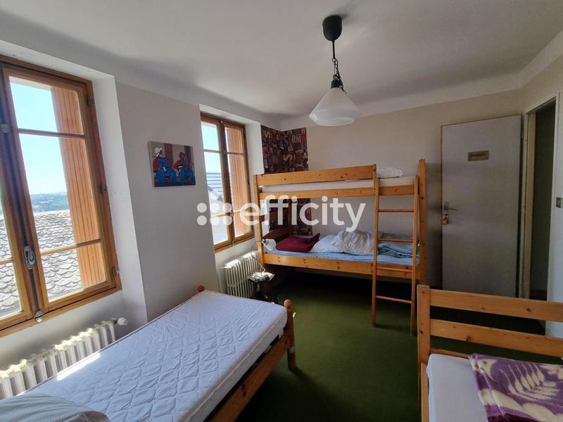 Maison - 145 m² - 10 pièces