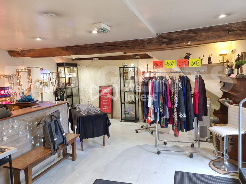 Local commercial - 85 m² - 2 pièces