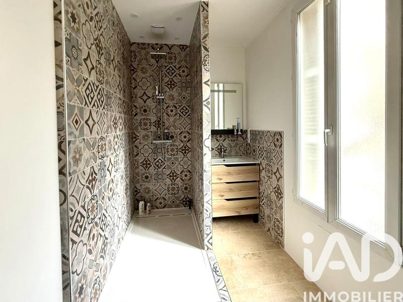 Maison - 232 m² - 8 pièces