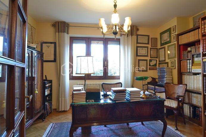 Propriété - 282 m² - 7 pièces