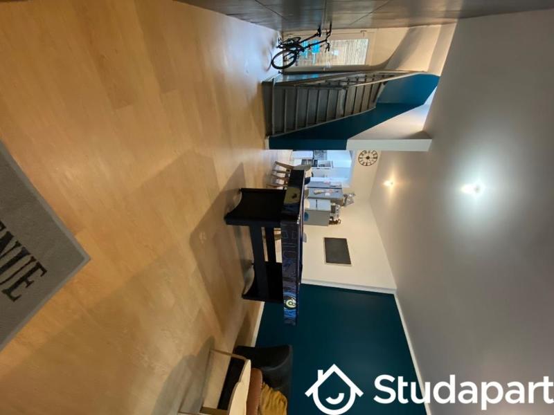 Chambre - 9 m² - 1 pièce