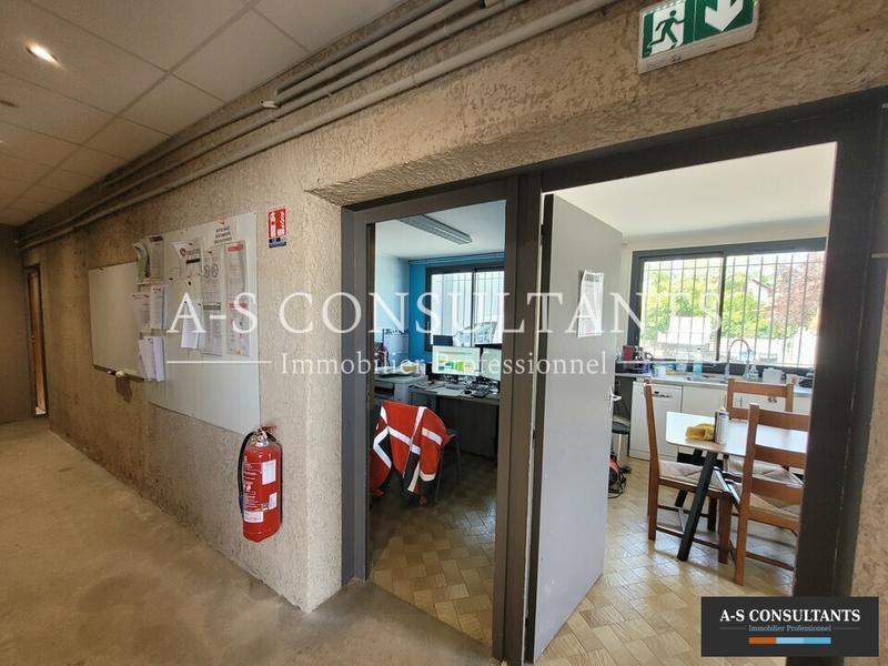 Local d'activité / Entrepôt - 350 m²